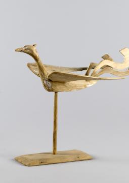 Mingqi oiseau-phénix. Bois avec des traces de polychromie. Chine, dynastie des Han. Paris, ©Musée Cernuschi.